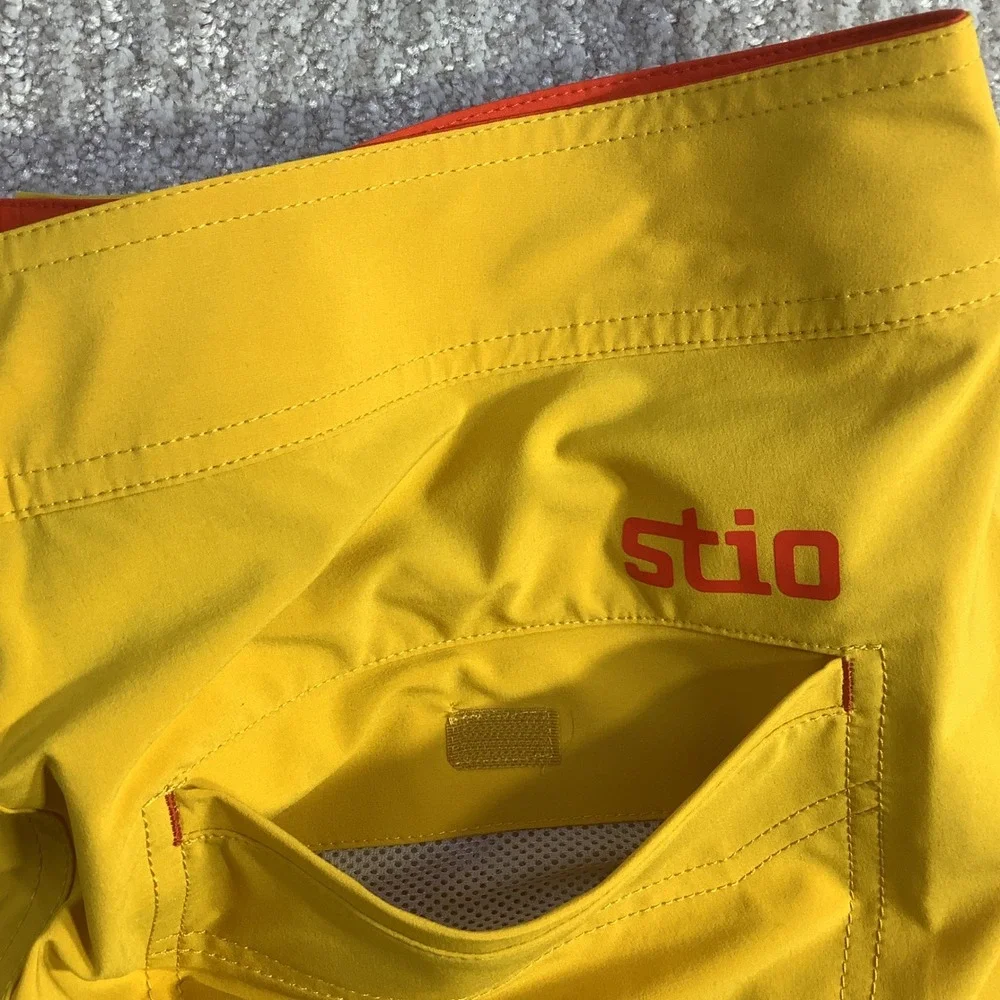 Stio Mens CFS Board Shorts Quick Dry Swim Trunks Yellow Size 33 NWT